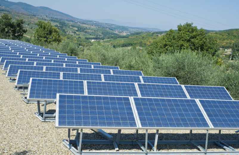 Combien coûte un panneau solaire photovoltaïque en France ?